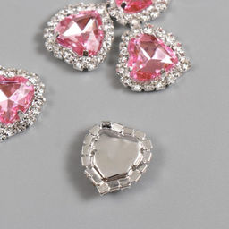 Цена за 5 шт. Декор для творчества металл «Медальон сердце в стразах», розовый, 1.8×1.7 см