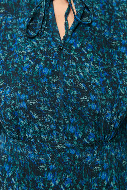 Trendyolmilla Yesil Desenli A Kesim Yakas? Baglamal? Astarl? Mini Dokuma K?sl?k Elbise TWOAW21EL1442 фото 5