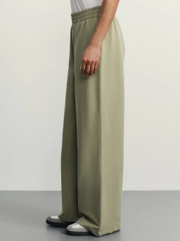 Базовые широкие трикотажные брюки / Zarina  фото 3