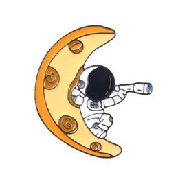 Металлический значок Сырная Луна 2 - Krumpy фото 5