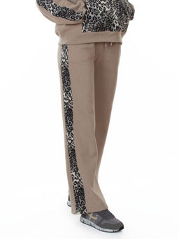 008 BEIGE/LEOPARD Костюм спортивный зимний женский (95% хлопок, 5% полиэстер)