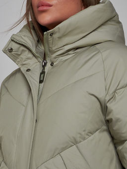 Зимняя женская куртка модная с капюшоном светло-зеленого цвета 52362ZS - HULDLUCK фото 13