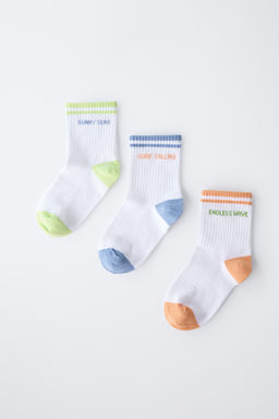 3-PACK OF STRIPED AND TEXT SOCKS