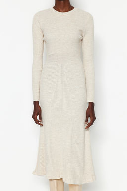 TRENDYOLMILLA Kahverengi Midi Triko Bisiklet Yaka Elbise TWOAW21EL0422 фото 28