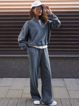 Оверсайз спортивный костюм