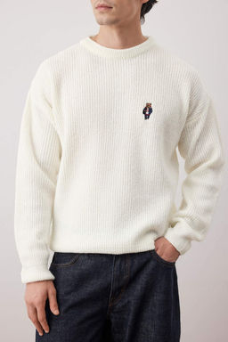 Ekru Oversize/Genis Kesim Bisiklet Yaka Ay? Nak?sl? Kazak TMNAW26KZ00003 - Trendyolmilla фото 3