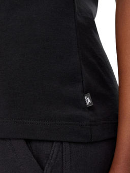 Футболка женская