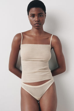 SOFT STRAPPY TOP