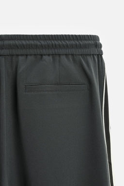 TECHNICAL TROUSERS WITH SIDE PANEL - Zara фото 17