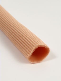 Напальчник - трубка от мозолей и натирания, для пальцев рук и ног, с силиконом, d=1.5×15 см, бежевый