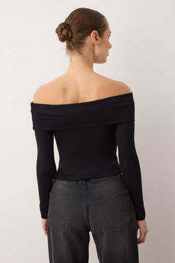 Siyah Carmen Yaka Fitted/Vucuda Oturan Crop Esnek Orme Bluz TWOAW25BZ00008