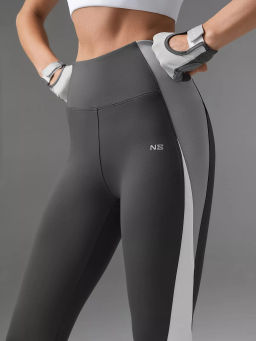 Лосины спортивные моделирующего кроя