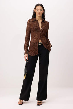 Kahverengi Duz Fitted/Vucuda Oturan Gomlek Yaka Uzun Kol Dantel Orme Gomlek TWOSS26GO00173