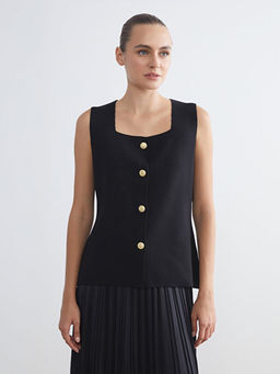 Kare Yaka Kad?n Triko Yelek