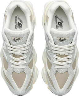 Кроссовки взрослые