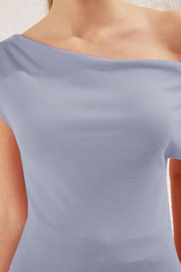 Trendyolmilla Ekru Kay?k Yaka Fitted Viskoz/Yumusak Kumasl? Esnek Orme Bluz TWOSS24BZ00090 фото 8