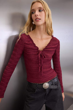 Bordo Fitted/Vucuda Oturan Dokulu Baglama Detayl? V Yaka Esnek Orme Bluz TWOAW26BZ00159 - Trendyolmilla фото 2