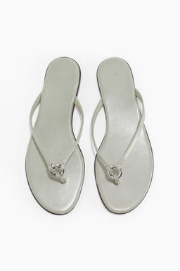 Chancletas con anilla decorativa - H&m фото 3