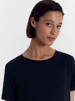 Сорочка ночная женская в черном цвете черный 572346 - Mark formelle фото 4