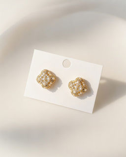 Стильные серьги