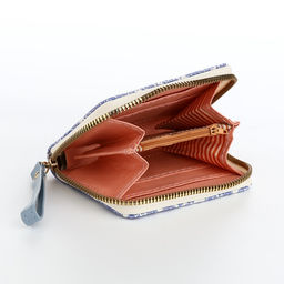 Кошелёк женский на молнии с ремешком, голубой