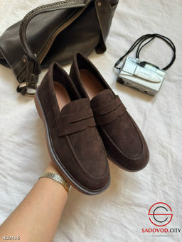 Весенние лоферы женские