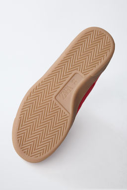 BAMBA DETALLE FRUTAS / Rojo