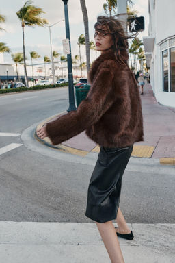 REVERSIBLE DOUBLE-FACED FAUX FUR JACKET - Zara фото 34
