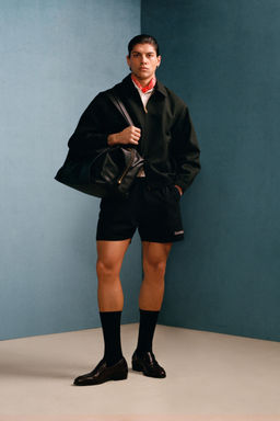 CAZADORA BOMBER ESTRUCTURA WILLY CHAVARRIA X ZARA / Negro