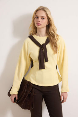 Ac?k Sar? Kal?n Sardonsuz Belden Oturmal? Bisiklet Yaka Orme Sweatshirt TWOAW26SW00068