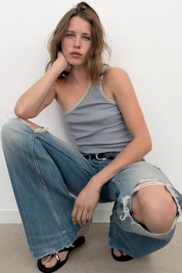 TOP ASIM?TRICO BRILLOS / Gris oscuro - Zara фото 6