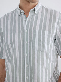 Regular Fit ?izgili Erkek G?mlek