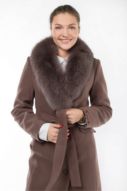 Мех натуральный (песец) Пальто утепленное Холлофайбер 300