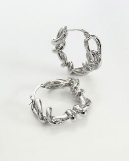 Стильные серьги