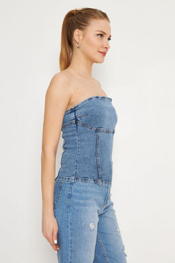 Trendyolmilla Mavi Straplez Yaka Asimetrik Denim Bluz TWOSS25BZ00066