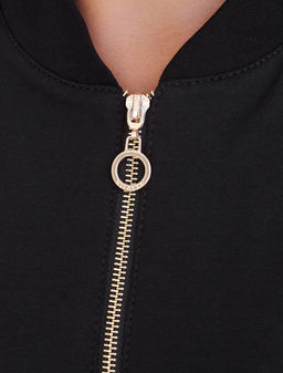 D49.128 Джемпер женский черный