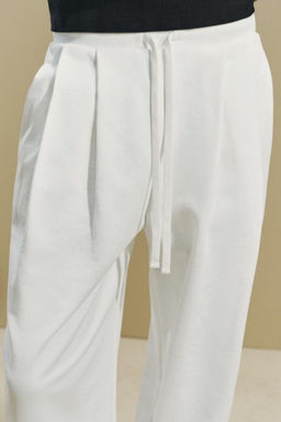 JOGGERS WITH PLEAT DETAIL - Zara фото 2