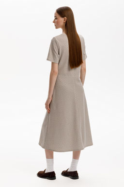 ЕВТ 5077/перламутровое облако,3Д квадраты платье жен