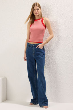 Trendyolmilla K?rm?z? Crop Cizgili Bisiklet Yaka Triko Ince Bluz TWOSS25BZ00294