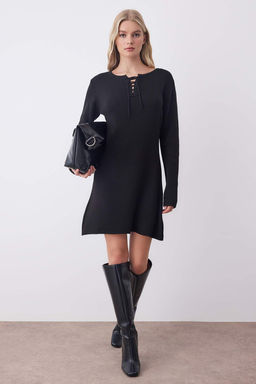Siyah Duz K?sa / Mini Baglama Detayl? Bodycone Triko Elbise TWOAW26EL00153