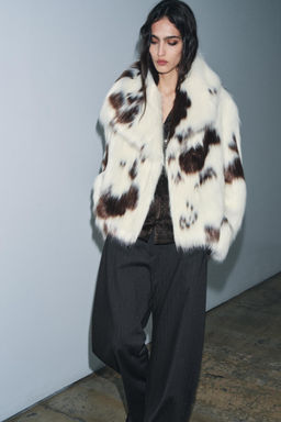 FAUX FUR JACKET ZW COLLECTION LIMITED EDITION - Zara фото 4