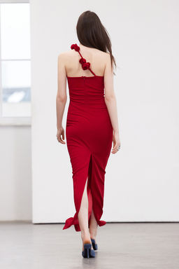 Limited Edition Pembe Vucuda Oturan Gul Aksesuarl? Orme Uzun Abiye Elbise TPRSS24AE00047 - Trendyolmilla фото 15