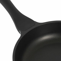 СПЕЦЦЕНА АПРЕЛЯ! 0658 GIPFEL Сковорода GREYCE 24х5,5см, литой алюминий, Ilag Ultimate, ручка Soft-touch - Werner фото 5