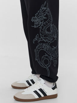 Теплые брюки джоггеры мужские черные с начесом - Mark formelle фото 3