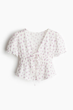 Top arrugado con lazada doble