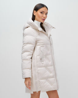 Куртка зимняя женская классическая с капюшоном бежевого цвета 7671B - Visdeer фото 4