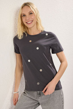 TRENDYOLMILLA Antrasit %100 Pamuk Regular/Normal Kal?p Ayna Aksesuarl? Orme T-Shirt TWOSS25TS00091  фото 3