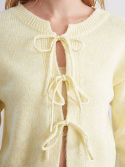 Ba?lamal? Yaka Kad?n Triko H?rka