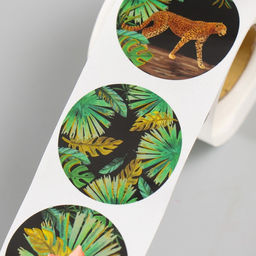 Наклейка бумага Гепарды, тиснение золото, d=3.8 см, 252 шт. в рулоне