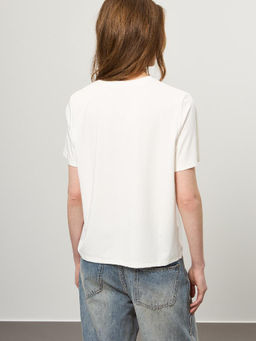 Футболка женская 12521-42022 white - Maxroses фото 4